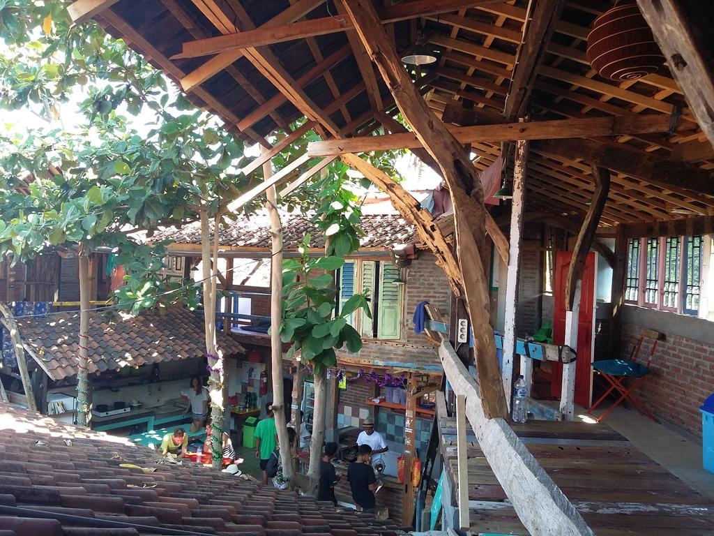 ギリ・トラワンガン Gili La Boheme Sisterホステル エクステリア 写真