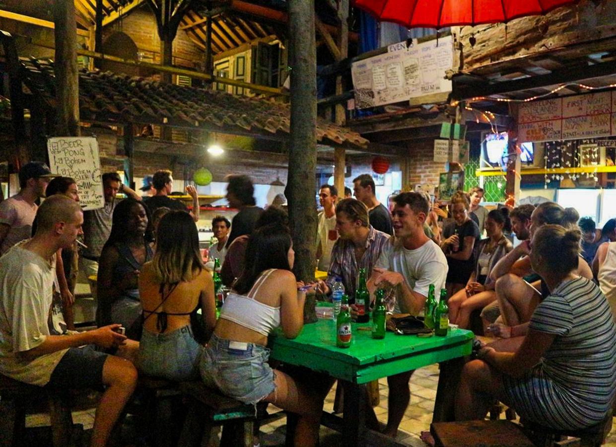 ギリ・トラワンガン Gili La Boheme Sisterホステル エクステリア 写真